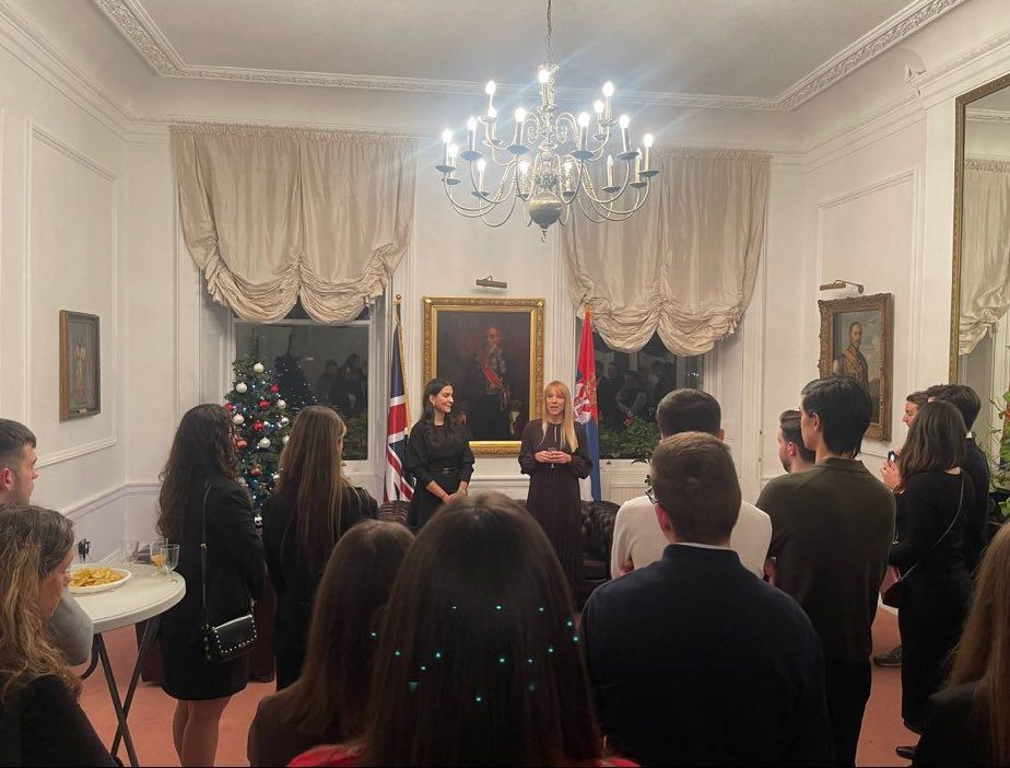 Oкупљање српских студената у Амбасади у Лондону - OSSI UK